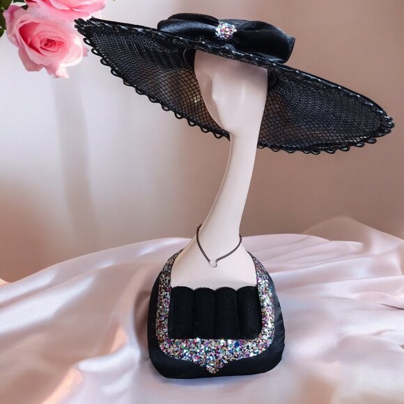 Black Hat Woman Earring Ring Small Jewelry Display - Picture 1 of 11